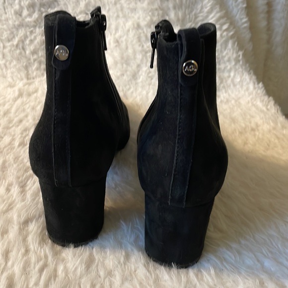 AGL luxury Italian suede booties pointy - Picture 5 of 9